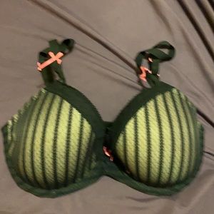 Betsy Johnson black bra 34dd